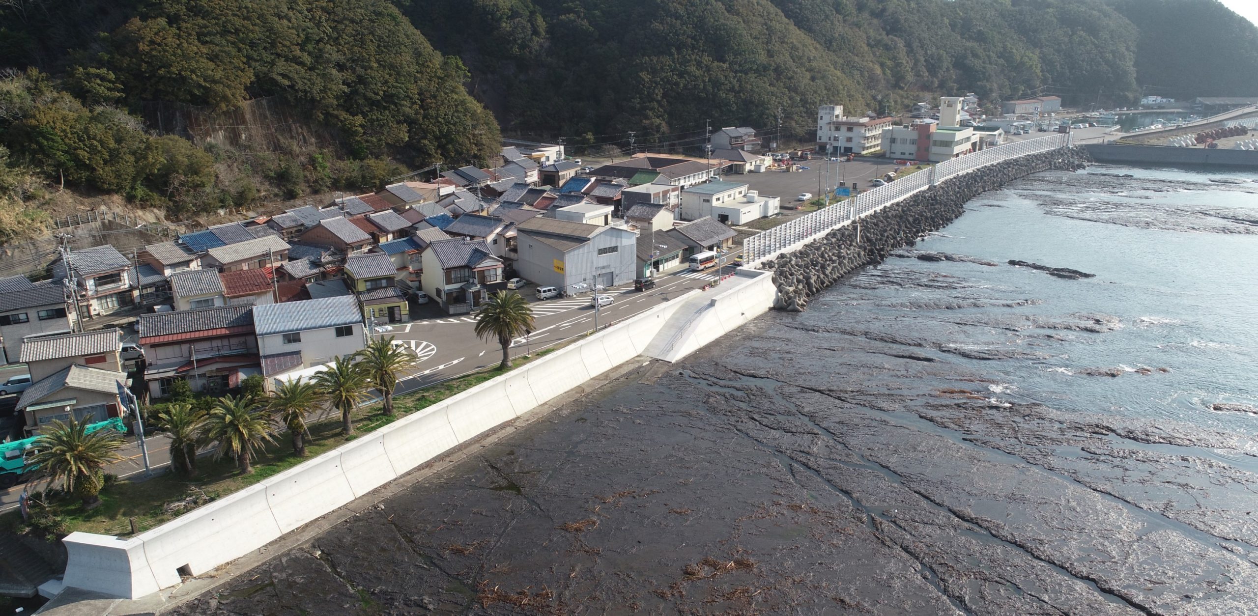 国道４２号古座地区越波防止対策工事